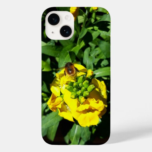 Bee on Yellow Flowers Case-Mate iPhoneケース (裏面)