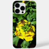 Bee on Yellow Flowers Case-Mate iPhoneケース (裏面)