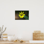 Bee on Yellow Wildflower Poster ポスター (キッチン)