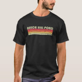 BEECH HILL POND MAINE Funny Fishing Camping Summer Tシャツ (正面)