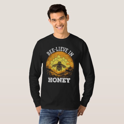 Beekeeper  Ideas Bee lieve Beekeeping Apiarist Tシャツ (正面フル)