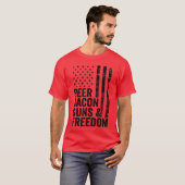 Beer Bacon Guns Freedom USA BBQ American Flag Drin Tシャツ (正面フル)