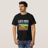 Beer Drinker I Like Beer And My Turtle Birthday Tシャツ (正面フル)