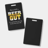 Beer Drinker Not a BEER GUT Birthday バッジ (正面＆裏面)