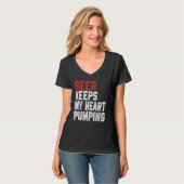 Beer Keeps My Heart Pumping  Beer  For Men Women Tシャツ (正面フル)