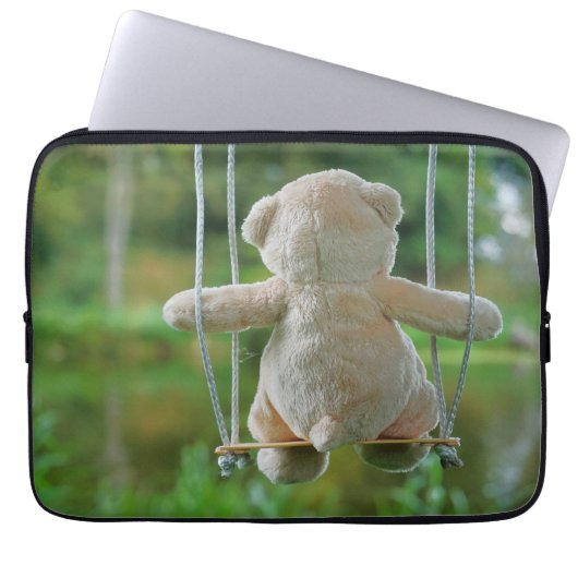 Beer op schommel vanaf de rug. ラップトップスリーブ (正面)