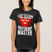 Beer Pong Easy To Learn Hard To Master Beer Pong Tシャツ (正面)