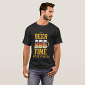 Beer Time Mugs Hilarious Oktober Fest Tシャツ (正面フル)