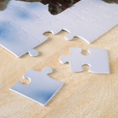 Beertje op schommel met bewolkte blauwe lucht. ジグソーパズル (側面)