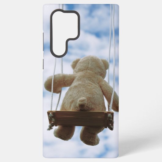 Beertje op schommel met bewolkte blauwe lucht. samsung galaxyケース (裏面)