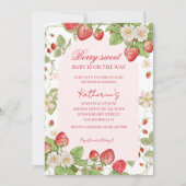 Beery sweet strawberries floral pink baby shower 招待状 (正面)