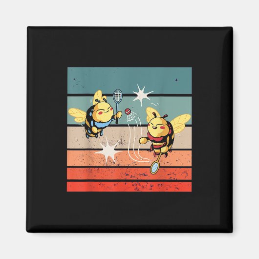 Bees Badmintonダイナミックな漫画のアートワークおもしろいPl マグネット (正面)