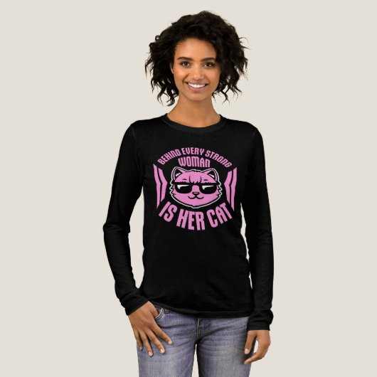 Behind Every Strong Woman Is Her Cat Funny Quote トライブレンドＴシャツ (正面全体)