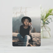 Beigeスクリプトポートレート卒業写真 案内状 (スタンド正面)