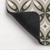 Beige and Brown Retro circular shapes マウスパッド (コーナー)