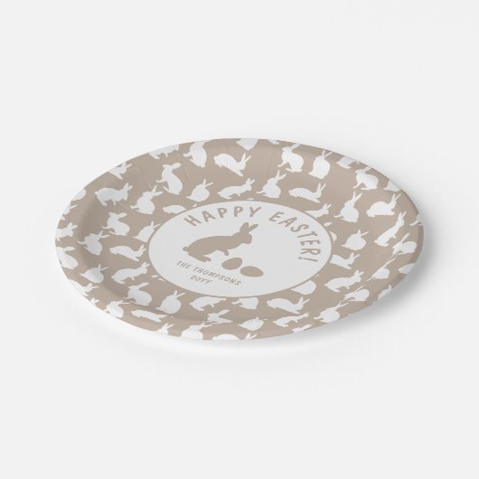 Beige And White Bunny Pattern Happy Easter ペーパープレート (アングル)