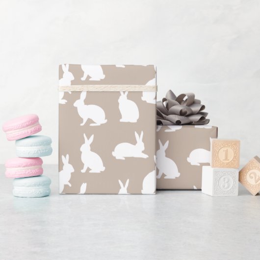 Beige And White Bunny Rabbit Pattern Cute Easter ラッピングペーパー (ベビーシャワー)