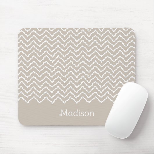 Beige And White Squiggly Chevron Zigzag Pattern マウスパッド (マウス)