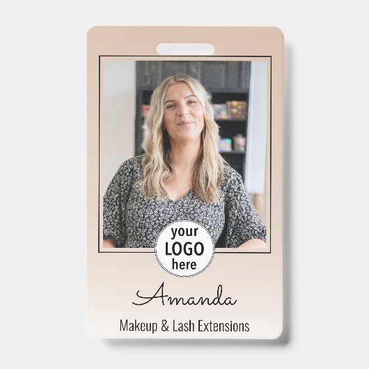 Beige Blush Minimal Elegant Photo Lashes バッジ (Front)