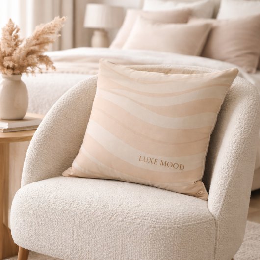 Beige Blush Ripple Throw Pillow クッション