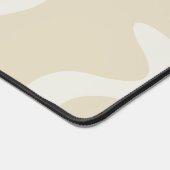 Beige Cream Simple Organic Pattern Comfort デスクマット (コーナー)