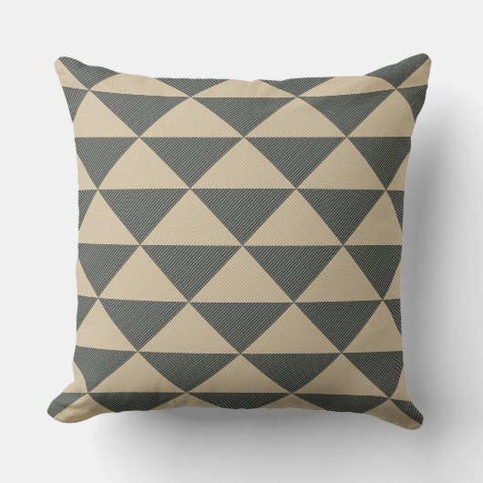 Beige green triangle pattern Throw Pillow クッション (正面)