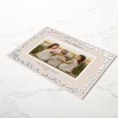 Beige Holly Pine Border Photo Holiday Christmas 箔シーズンカード (回転した状態)