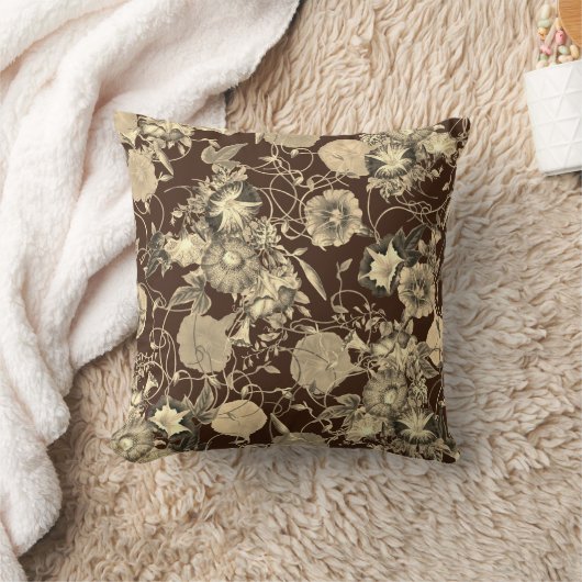 Beige Morning Glory Flowers on Dark Brown クッション (ブランケット)
