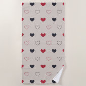 Beige & red Heart Seamless Pattern Cute Minimal ビーチタオル (正面)