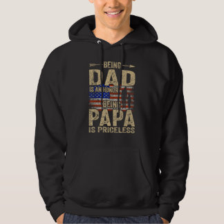 Being A Dad Papa  Retro  Fathers Day USA Flag 1 パーカ