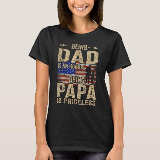 Being A Dad Papa  Retro  Fathers Day USA Flag 1 Tシャツ (正面)