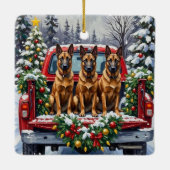 Belgian Malinois Christmas Red Truck Holiday セラミックオーナメント (裏面)