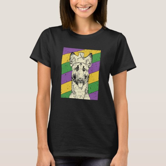 Belgian Malinois Jester Mardi Gras Dog Mom or Dad Tシャツ (正面)