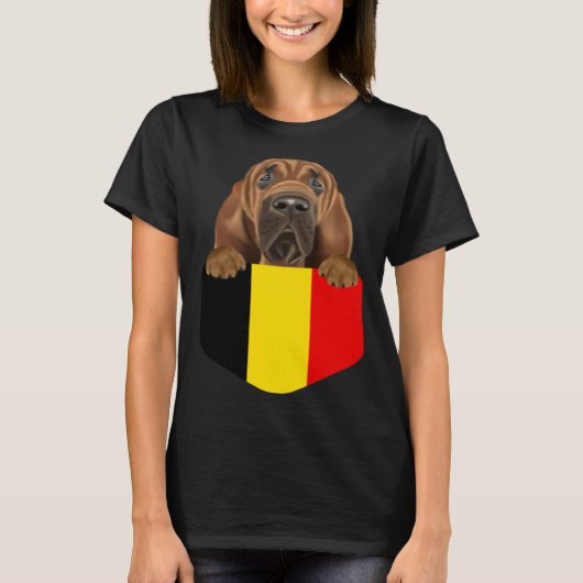 Belgium Flag Bloodhound Dog In Pocket Tシャツ (正面)