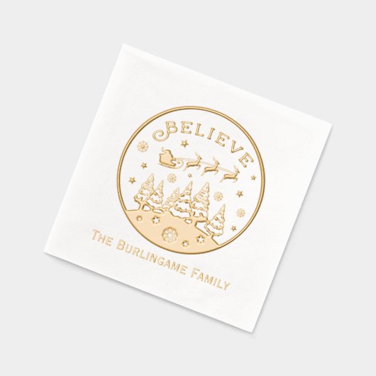 「Believe」の文字入りクリスマスシーンの家族の名前 箔ナプキン (左)