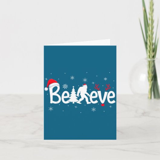 Believe Bigfoot Sasquatch Reindeer Santa Hat Merry カード (正面)