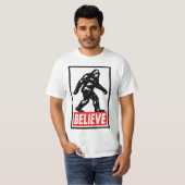 Believe - Bigfoot Sasquatch  Tシャツ (正面フル)