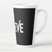 BELIEVE Bold Typography Motivational Design カフェラテマグ (右)