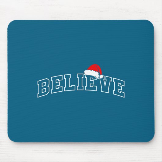 Believe Christmas Varsity Minimal Text Santa Hat F マウスパッド (正面)