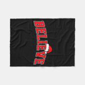 Believe Christmas Varsity Text With Santa Hat Fami フリースブランケット (正面(横))