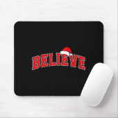 Believe Christmas Varsity Text With Santa Hat Fami マウスパッド (マウス)
