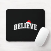 Believe Christmas Varsity Text With Santa Hat Fami マウスパッド (マウス)