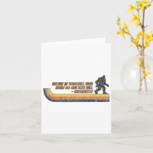 Believe In Yourself Funny Sasquatch Bigfoot  カード (黄色い花)