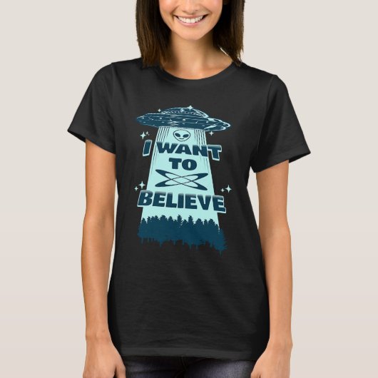 Believe UFO Spaceship Alien Retro  Alien Believer Tシャツ (正面)