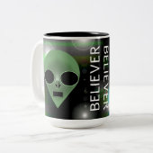 "Believer" エイリアンマグカップ画像:J.H. Thornton作 ツートーンマグカップ (正面左)