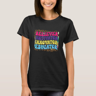 Believer Motivator Innovator Educator Leopard Teac Tシャツ