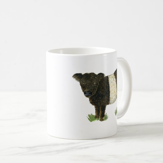 「Beltie」ベルトを付けられたギャロウェー コーヒーマグカップ (正面右)