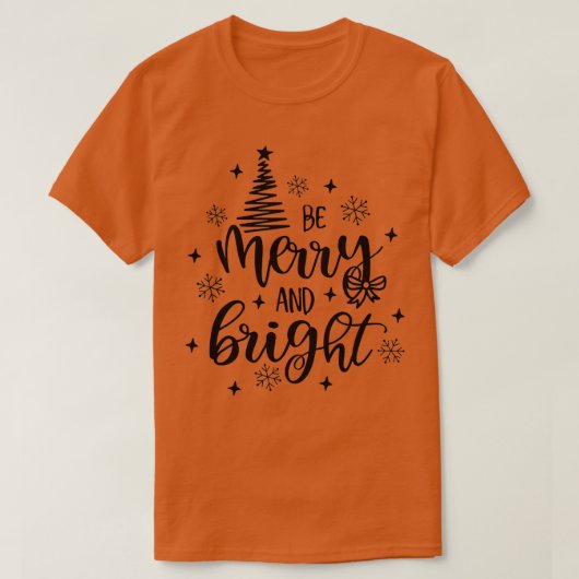 BeMerry And Bright Christmas Pajama Cool XMas Tree Tシャツ (デザイン正面)