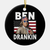 Ben Drankin Beer 7月4日ヴィンテージ国旗おもしろい セラミックオーナメント (正面)