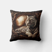 Bengal Tiger リラックス's in Woodland at Dusk クッション (裏面)